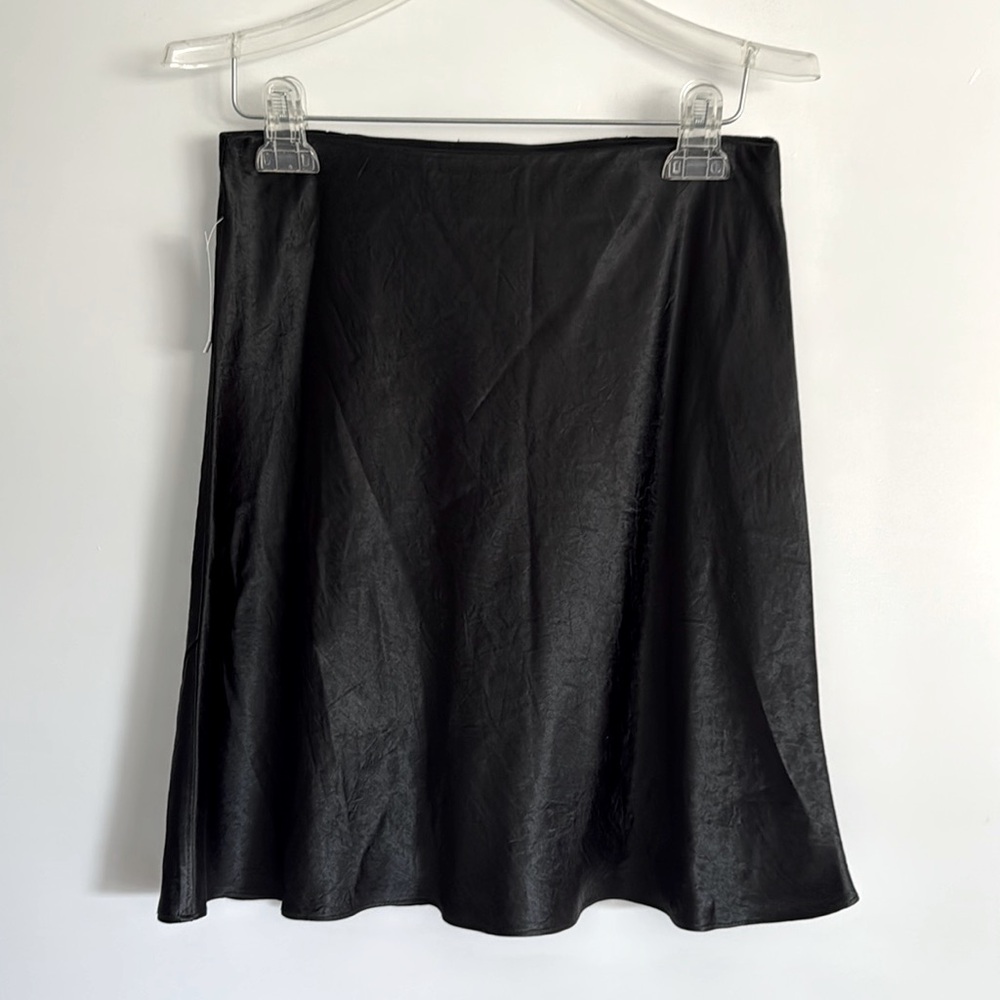NWT Aritzia slip satin mini skirt - size 10